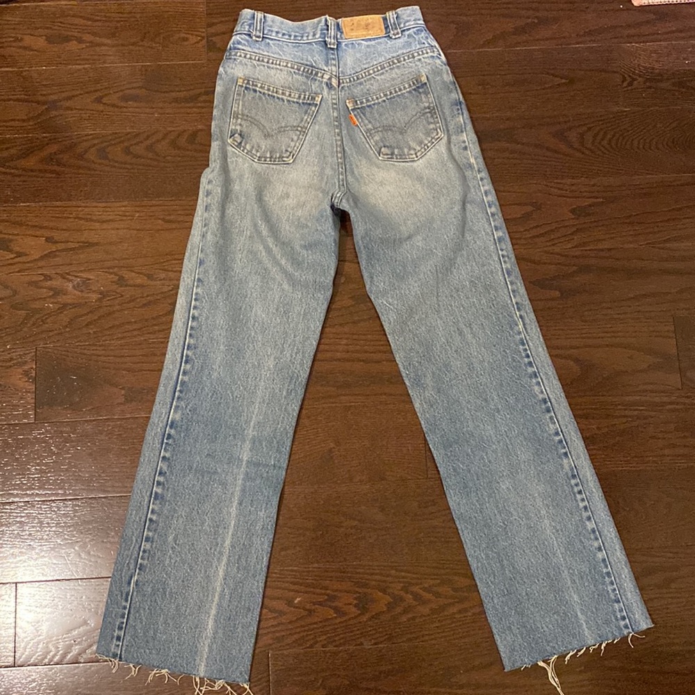 High Rise Vintage Levis - Picture 8 of 8
